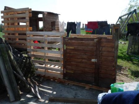 Récup de la porte de l'ancienne cabane